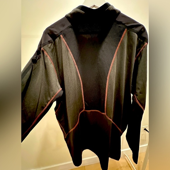 The North Face Men's Black Top Large - Picture 3 of 9